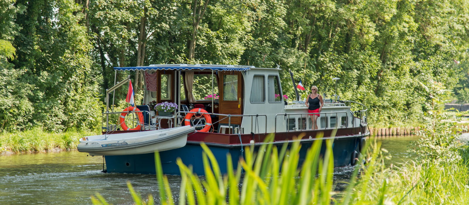 Bateau habitable sur le Canal du Centre