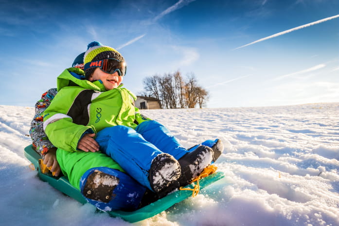 Luge d'hiver pour les enfants