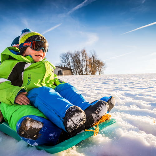 Luge d'hiver pour les enfants
