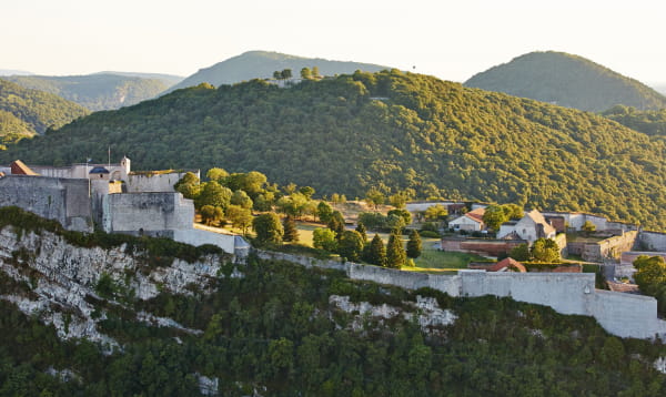 Ville de Besançon : vue sur la Citadelle depuis Bregille