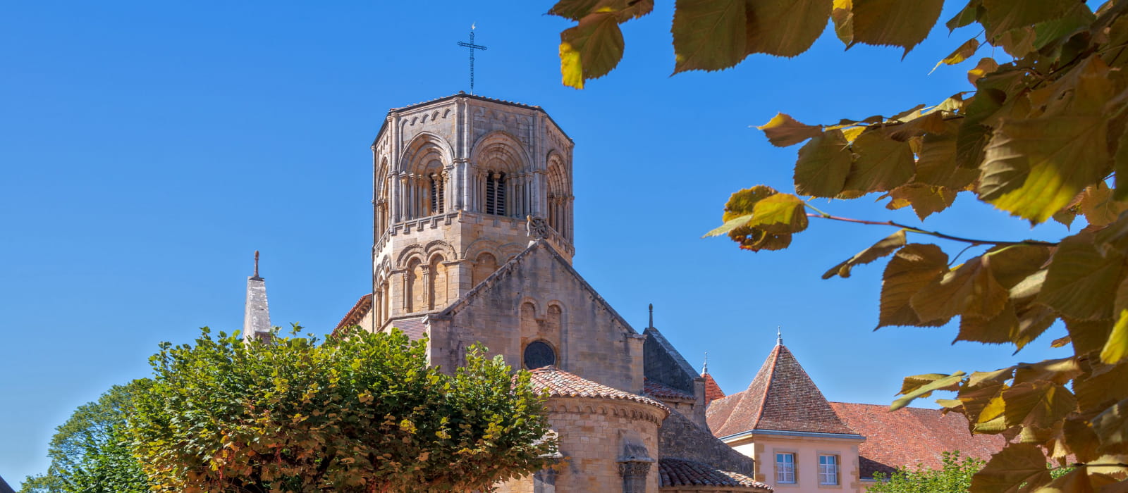 Collégiale Saint-Hilaire de Semur-en-Brionnais