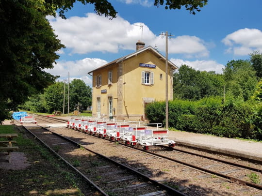 Le départ du Vélorail du Morvan à Cordesse