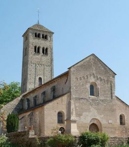 Façade et clocher de l'Eglise Saint-Martin de Chapaize