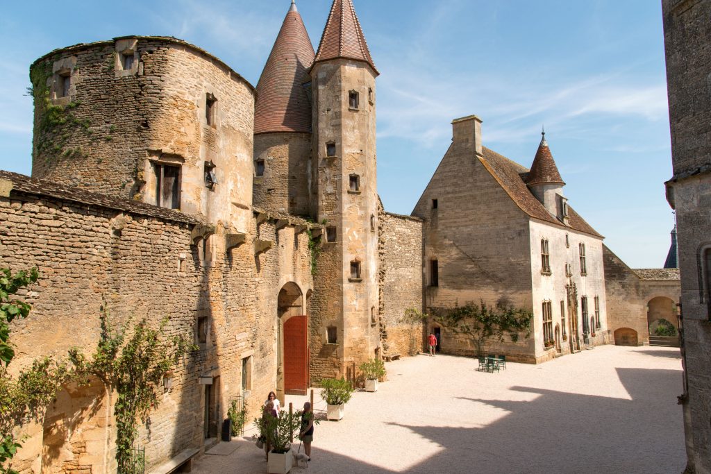CHATEAUNEUF EN AUXOIS