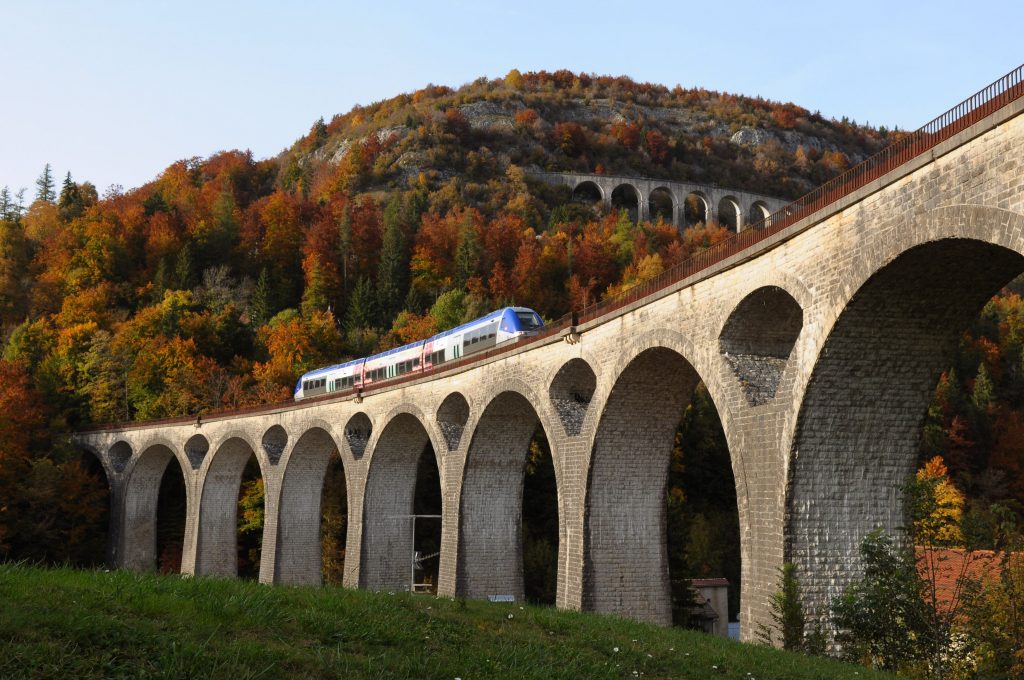 Ligne des Hirondelles et viaduc de Morez (© Office de Tourisme de Morez)