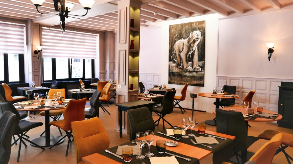 Salle restaurant Porte Guillaume 1