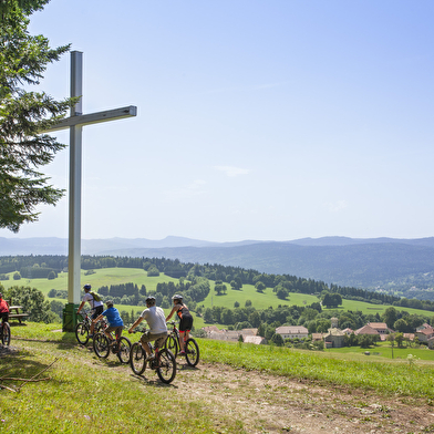 Parcours VTT 28 bleu - Tour des Belvédères - Espace FFC Ain Forestière