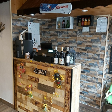 Restaurant Table 24
