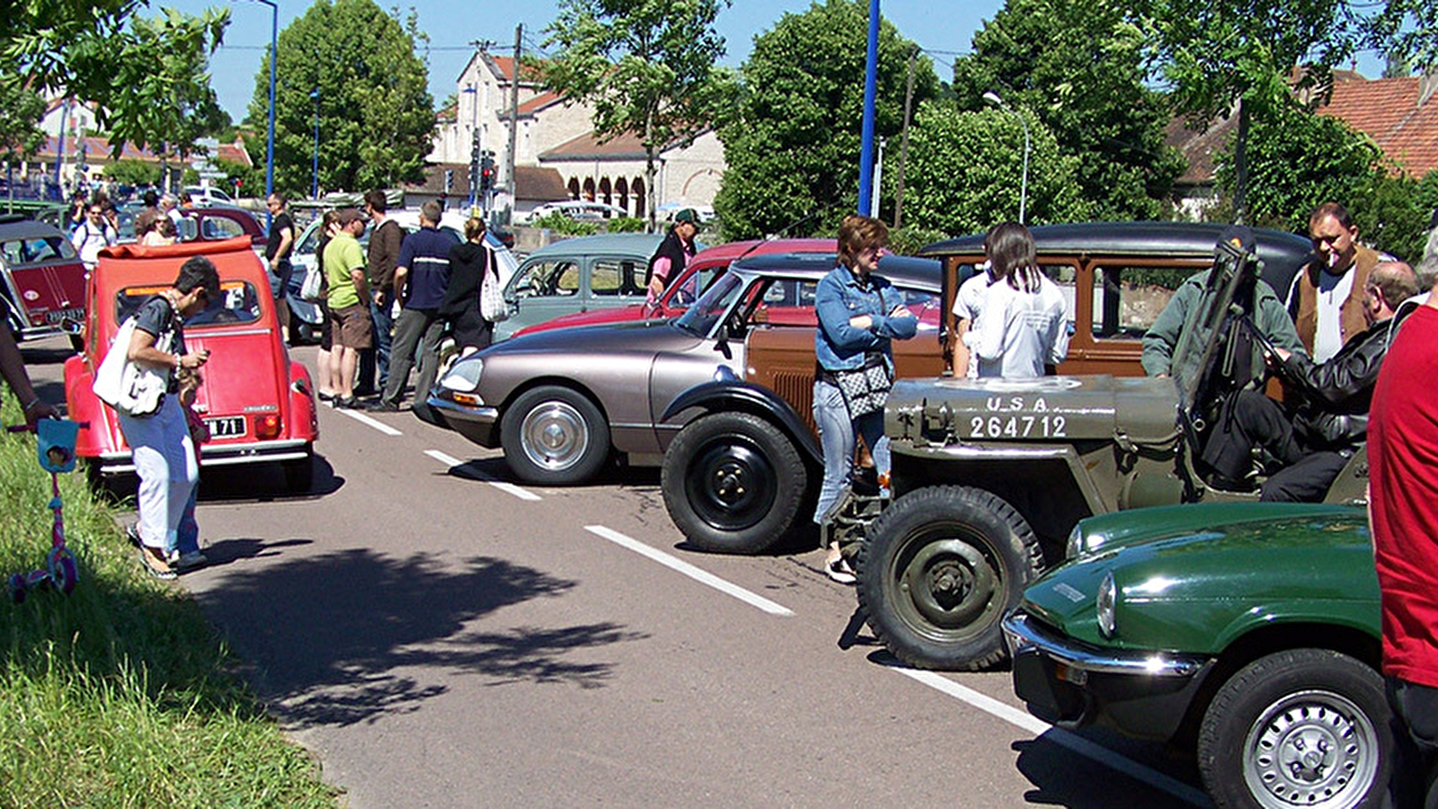  Rassemblement de voitures anciennes