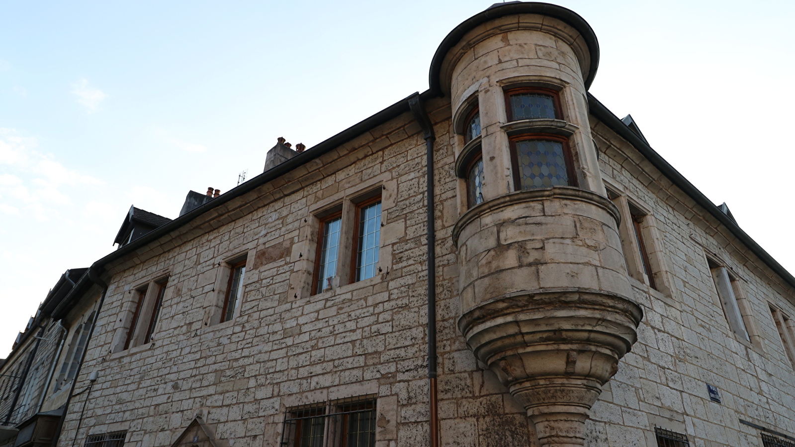 Maison à Tourelle
