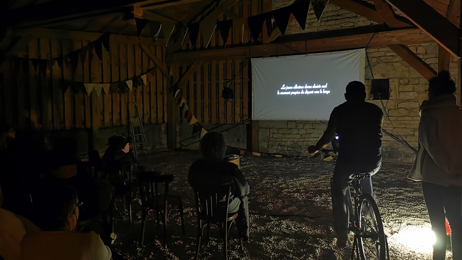 Projection plein-air Cinécyclo au Parc national de forêts