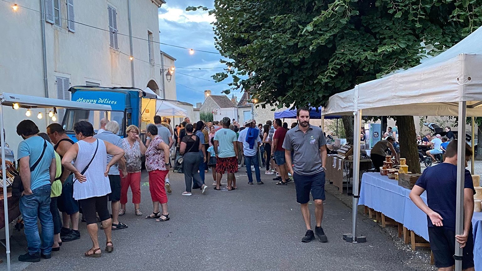 Marché nocturne