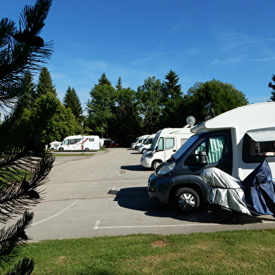 Aire de services du Camping Le Champ de Mars