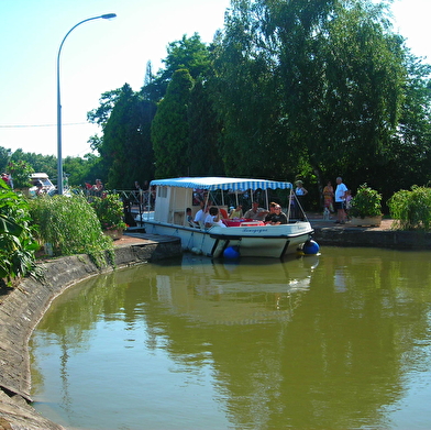 Les Canalous (location de bateaux à la journée)