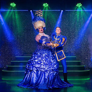 Revue cabaret en déjeuner ou dîner spectacle