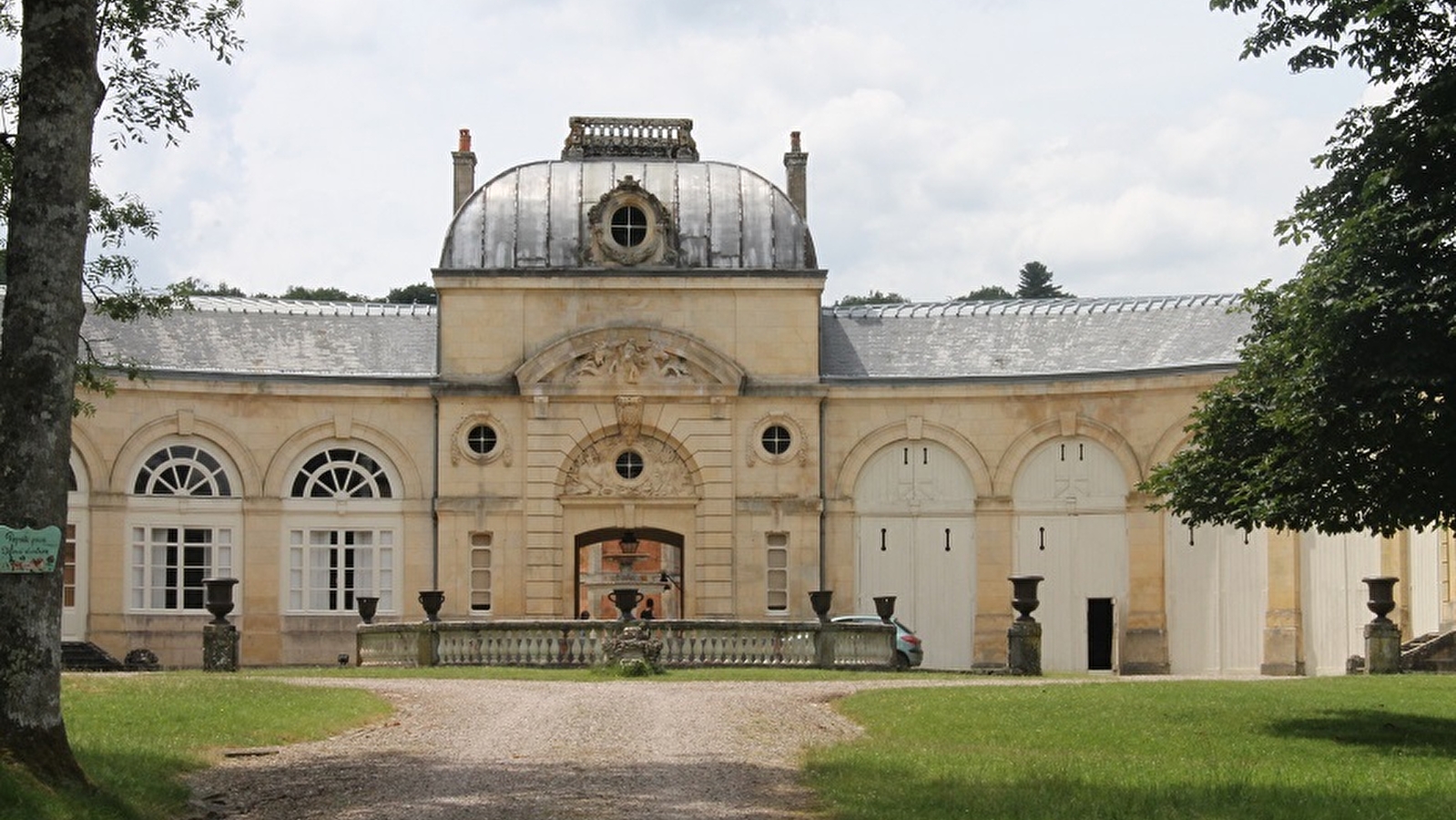 Meublé de tourisme au château