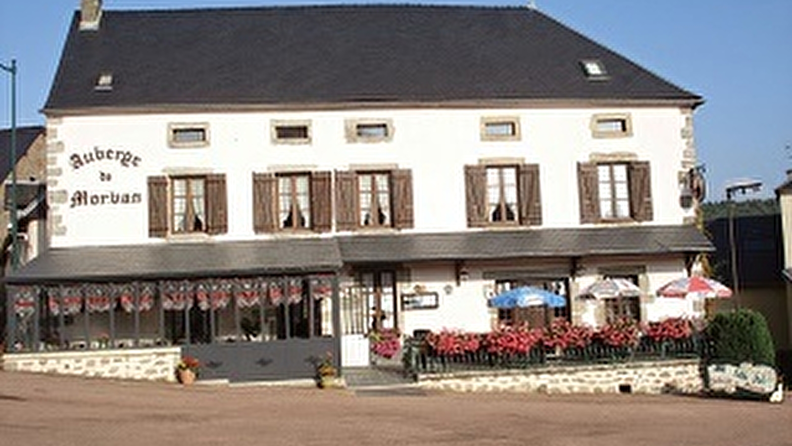 L'auberge du Morvan et Little Pub