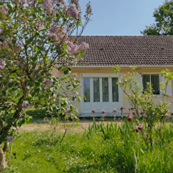 Maison au calme - MYENNES