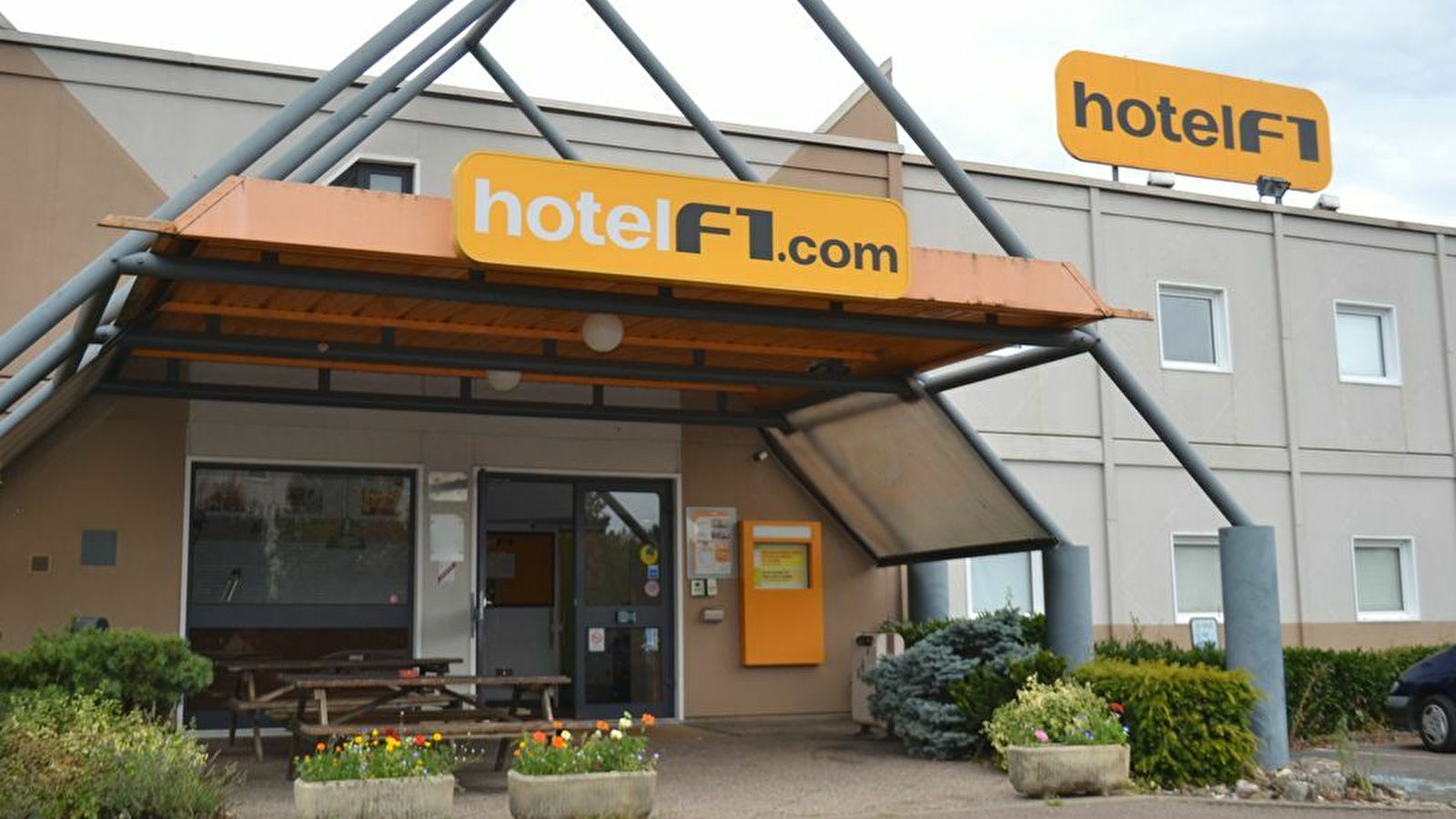 Hôtel F1