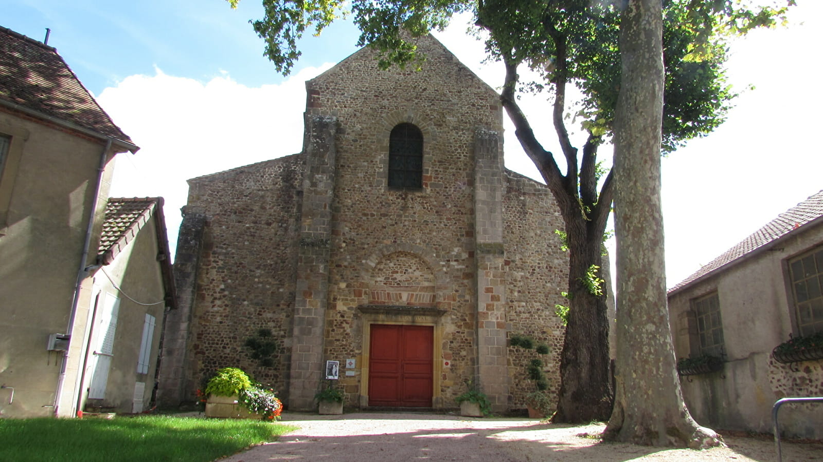 Eglise romane Saint-Nazaire