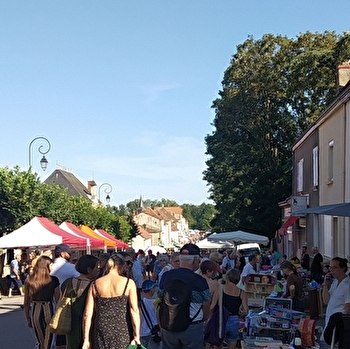 Brocante de la fête du pot-au-feu - SAINT-CHRISTOPHE-EN-BRIONNAIS