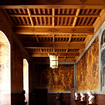 Visitez l'étonnant Palais de la Renaissance Italienne en Bourgogne Franche Comté ! - ANCY-LE-FRANC