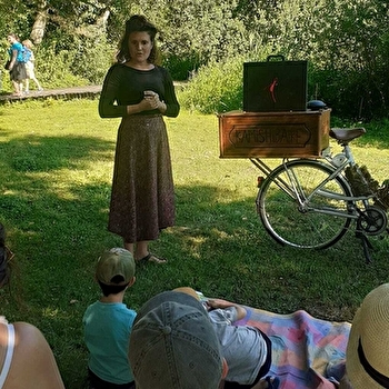 Balade à vélo contée avec Artisane d'Histoires - COMMENAILLES