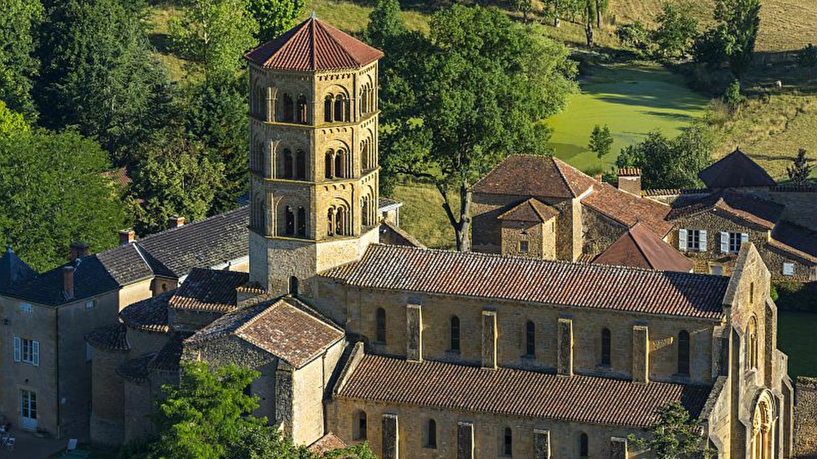 Église romane Notre-Dame-de-l'Assomption