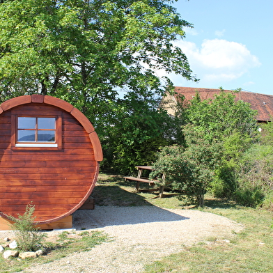 Tonneau en bois au Domaine des Marguerites