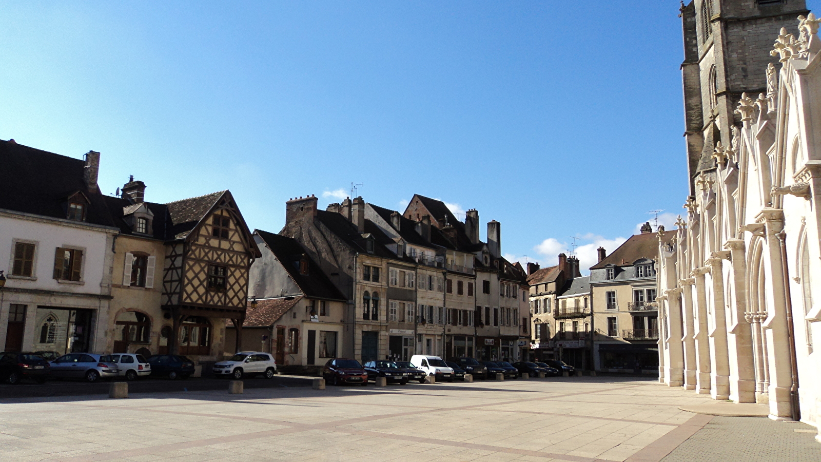 Visite 'À la découverte d'Auxonne' et Montée à la Tour de l'église Notre-Dame