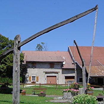 Puits communaux à balancier - CROIX