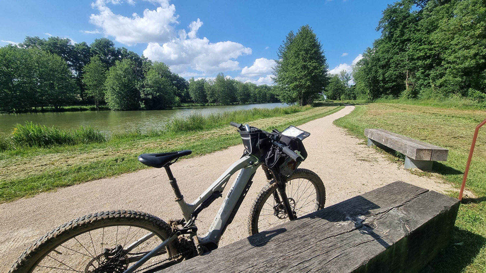 Liaison VTT-VTC (L6) St Trivier de Courtes - Plan d'eau de Mépillat