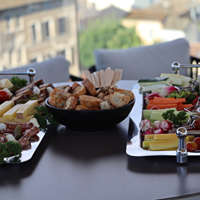 Annulé - Déjeuner Planches & Dégustation au Skybar 360****
