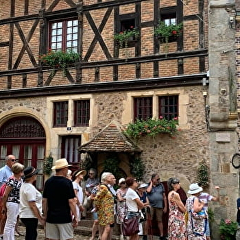Le Beffroi ou Tour de l'Horloge - BOURBON-LANCY