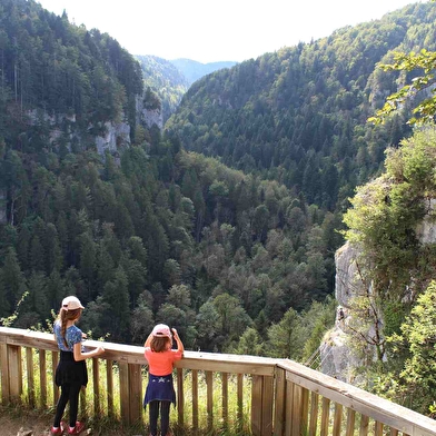 Sur les pas des contrebandiers