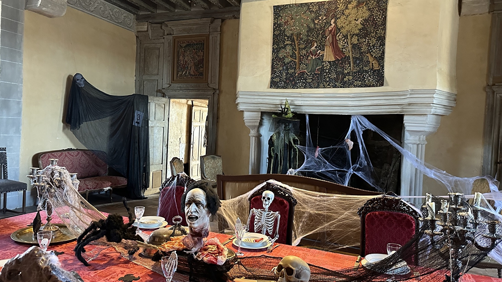 Enquête du banquet des fantômes - Chasse au trésor