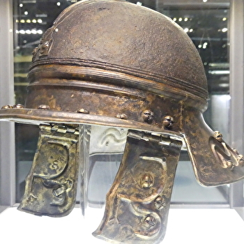 Atelier casque romain - MARCIGNY