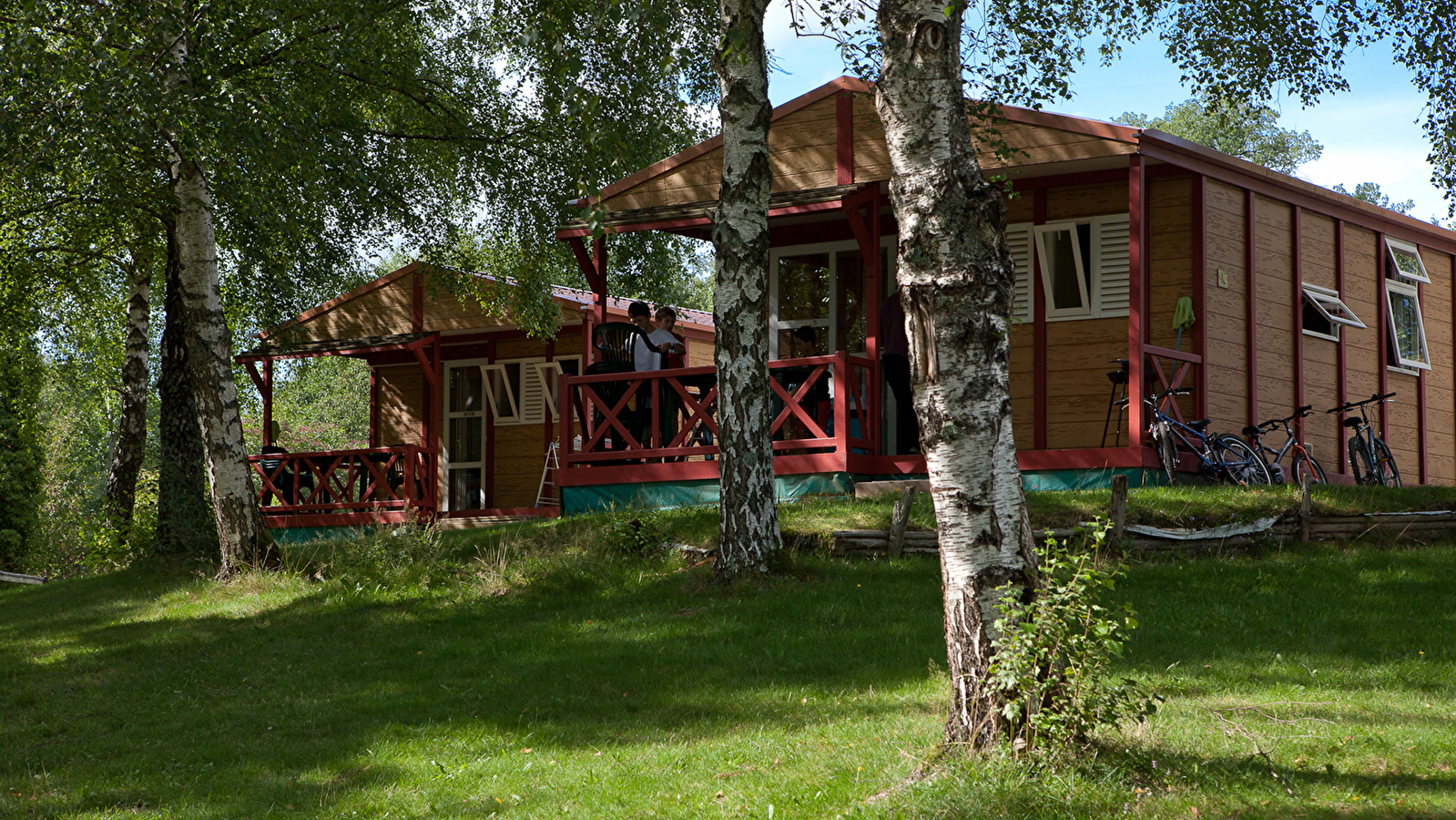 Chalets du Camping Carpodrome l'Etang de la Fougeraie