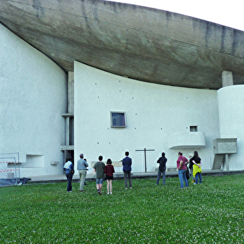 Soirée Apéro avec V.UE. à la chapelle par Le Corbusier, Ronchamp - RONCHAMP