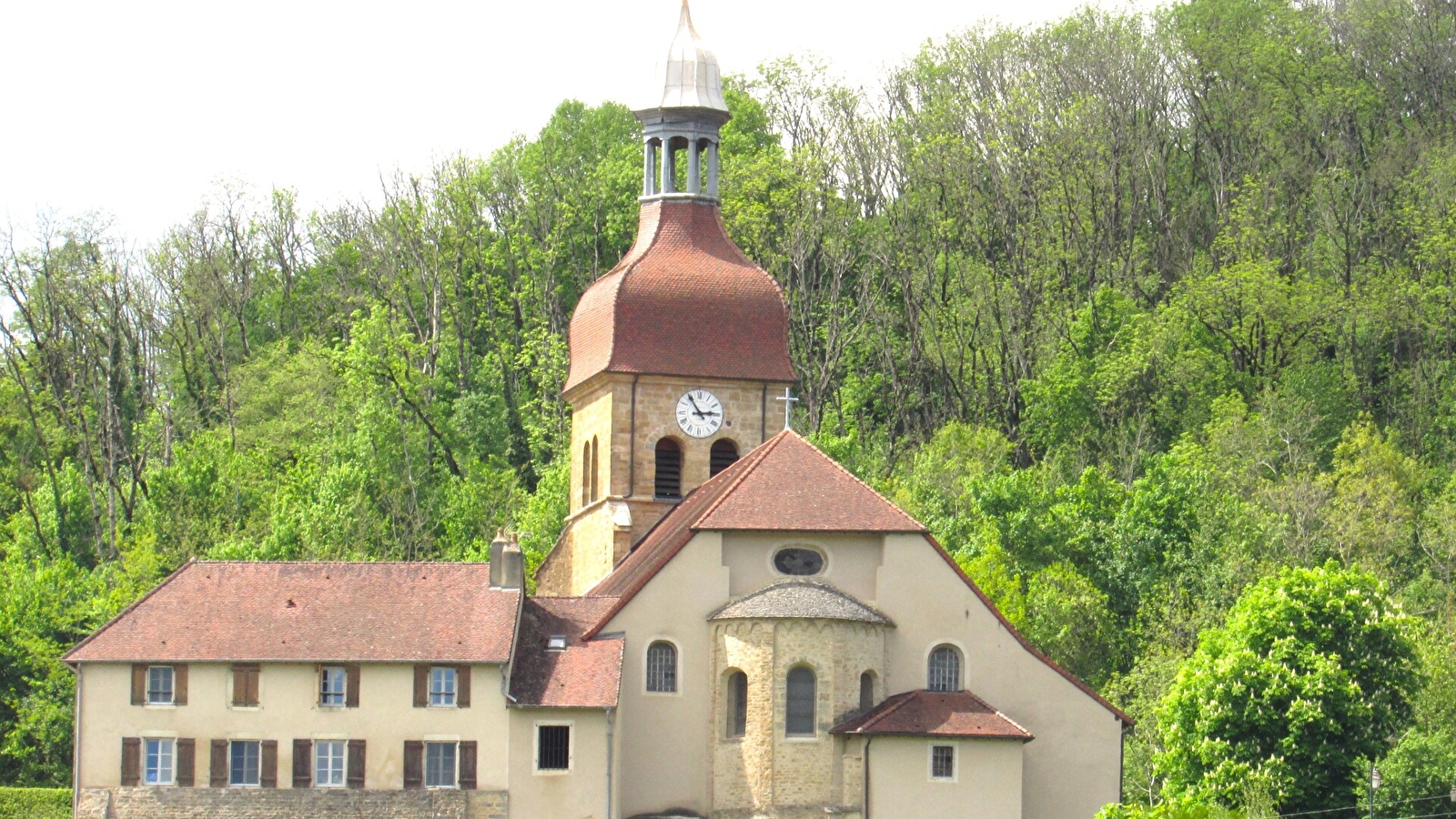 Ancien prieuré roman de Saint Lothain