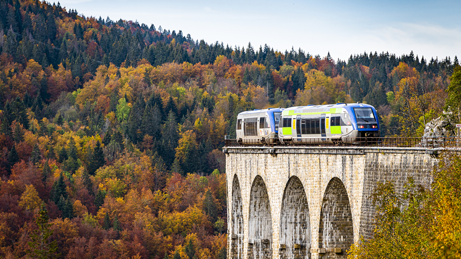 Ligne des hirondelles au départ de Saint-Claude à destination de Dole