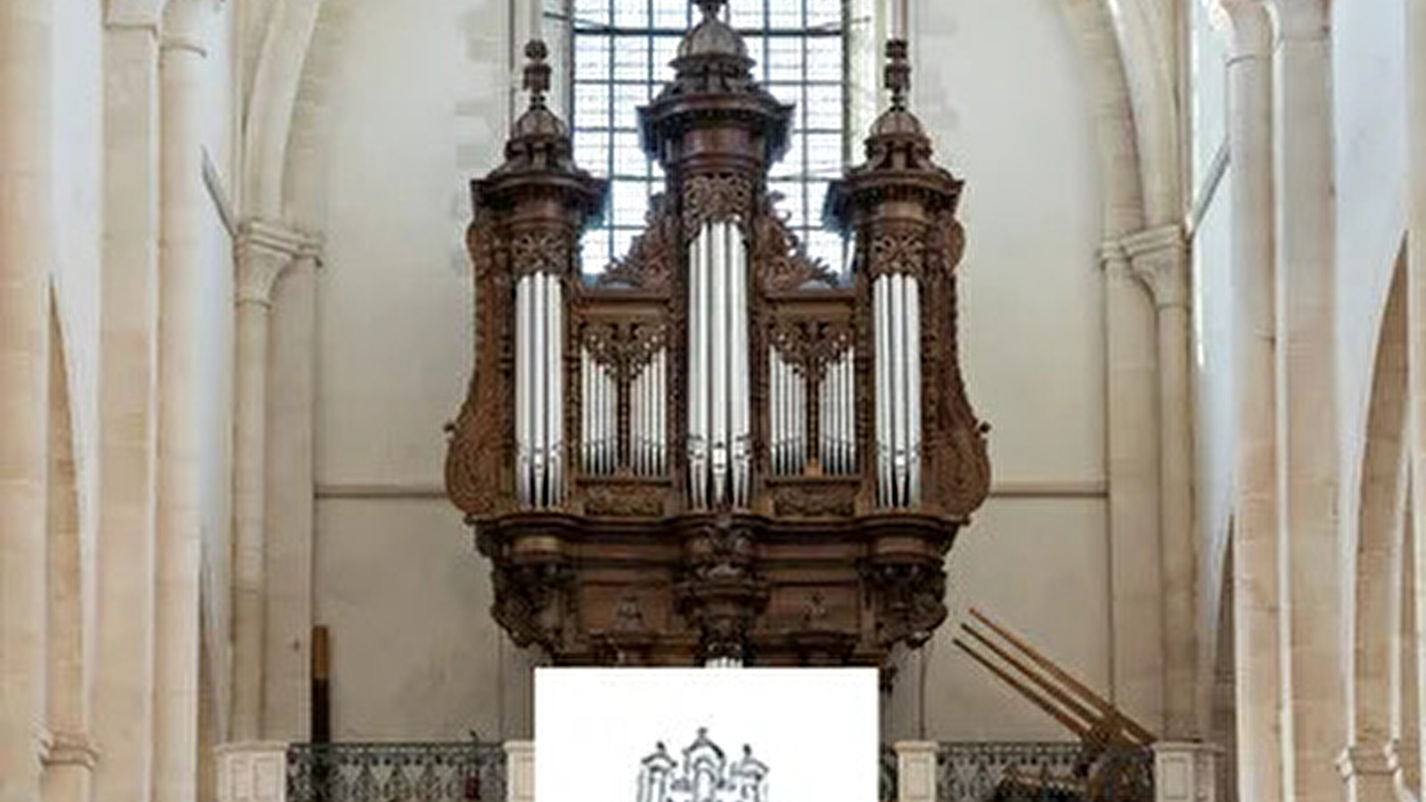 De l'Église à la scène