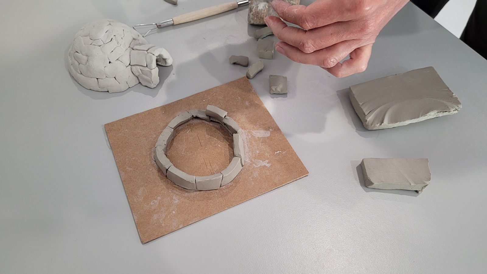 D’igloos en refuges, habiter dans les pôles : atelier de constructions polaires miniatures