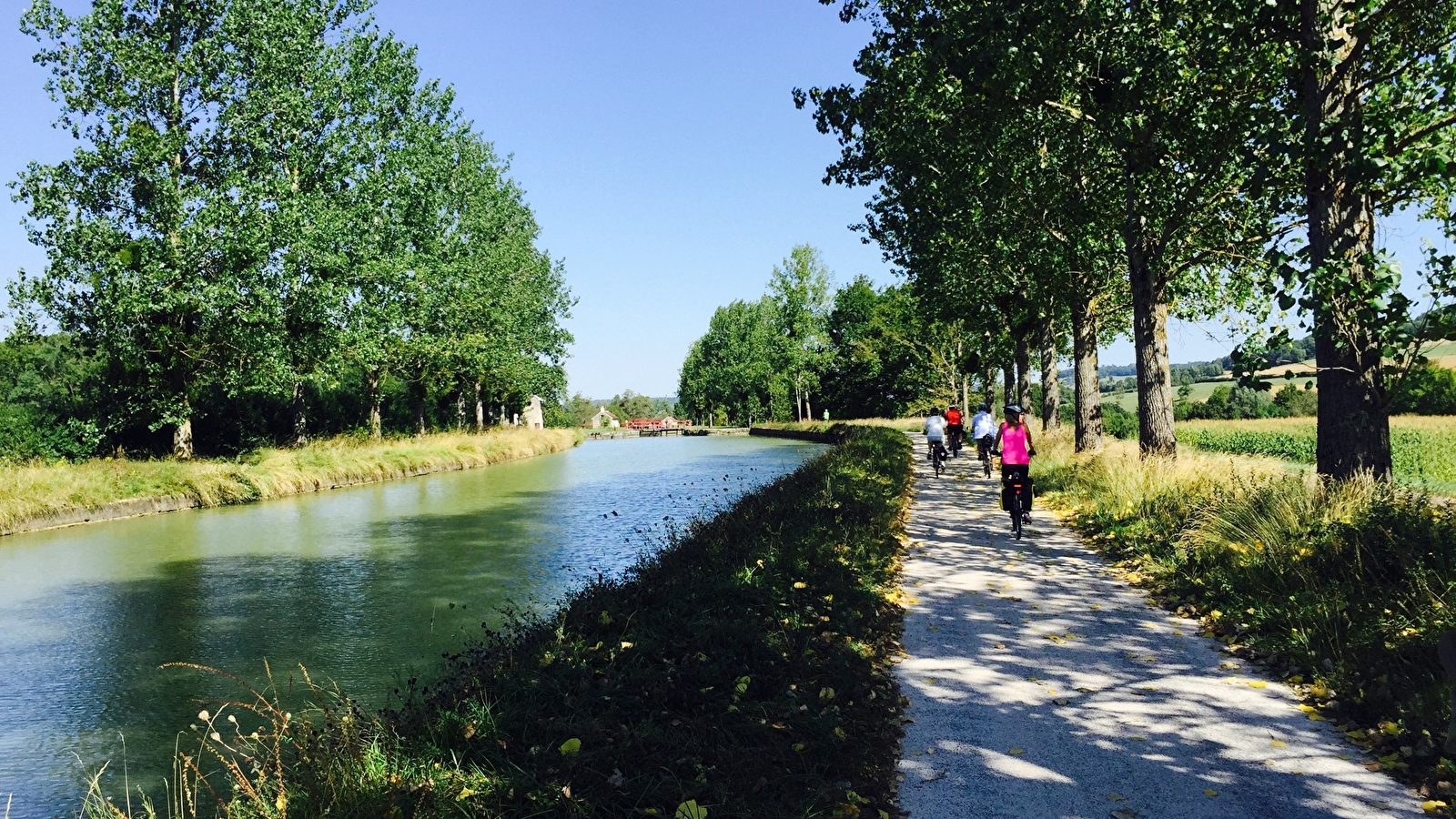 Journée à vélo - Le long du canal de Bourgogne