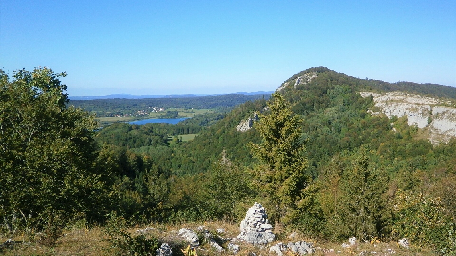 Le Sentier des Cairns