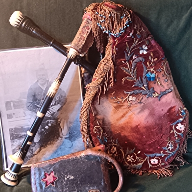Exposition 'Artistes et folklore Charolais'