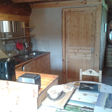 Les Humaneries - Appartement  'Le Lodge Deer' en chalet - B402FLO02