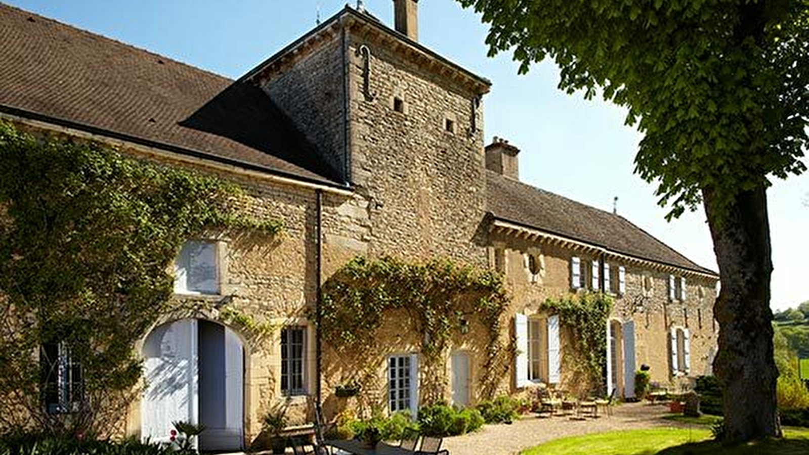 Gîtes Château de Messey