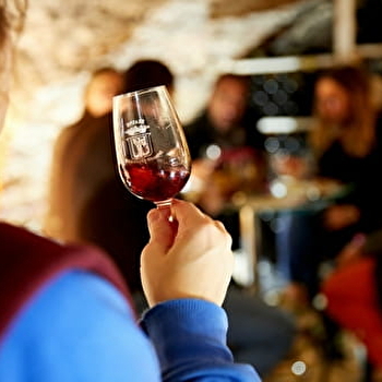 Domaine Besancenot- Visite Dégustation: Plaisir Gourmand 7 vins - BEAUNE