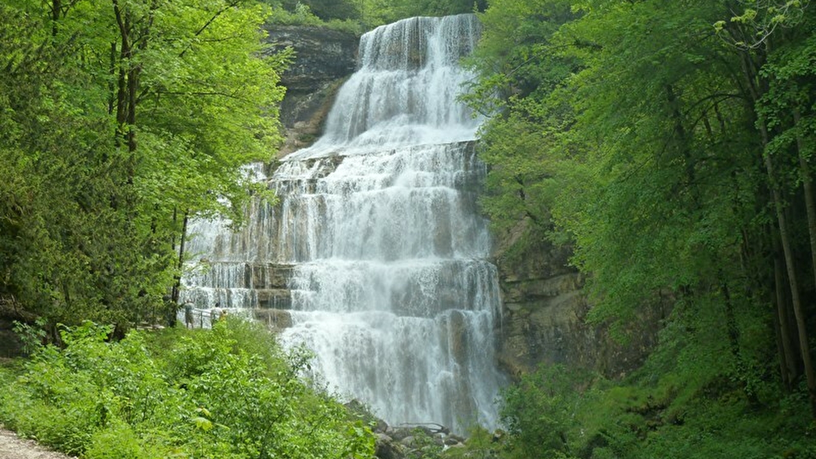 Parcours intégral des cascades du Hérisson